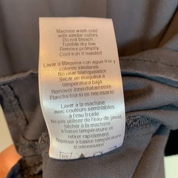 Code Happy V-neck Scrub Top Gray Size: XS - Picture 7 of 9